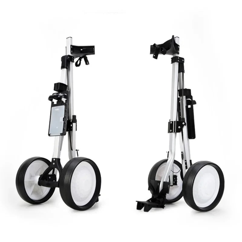 Deux vues d'un chariot de golf à deux roues en aluminium replié, debout sur ses roues, sur fond blanc