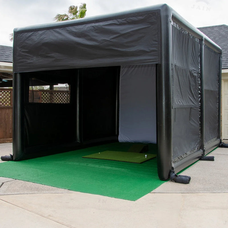 Tente de golf gonflable – tente noire avec rideau d'entrée et tapis de gazon au sol