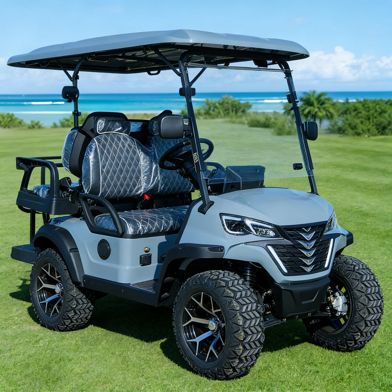 Voiturette de golf électrique 4 places compacte – carrosserie rouge sur l'herbe
