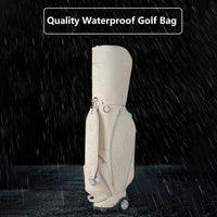 Sac de golf à roulettes étanche – sac beige sous la pluie