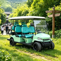 Voiture de golf électrique 4 places – version vert menthe à sièges turquoise, vue avant en trois quarts