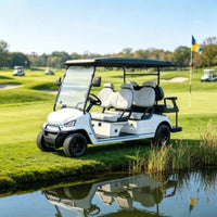 Voiturette de golf 4 places lithium 5 kW – version blanche au bord d'un étang