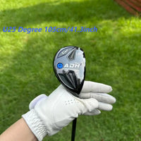 Hybride golf noir – loft 25° tenu à la main sur l'herbe