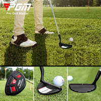 Chipper golf noir – approche sur le fairway et détails de la tête