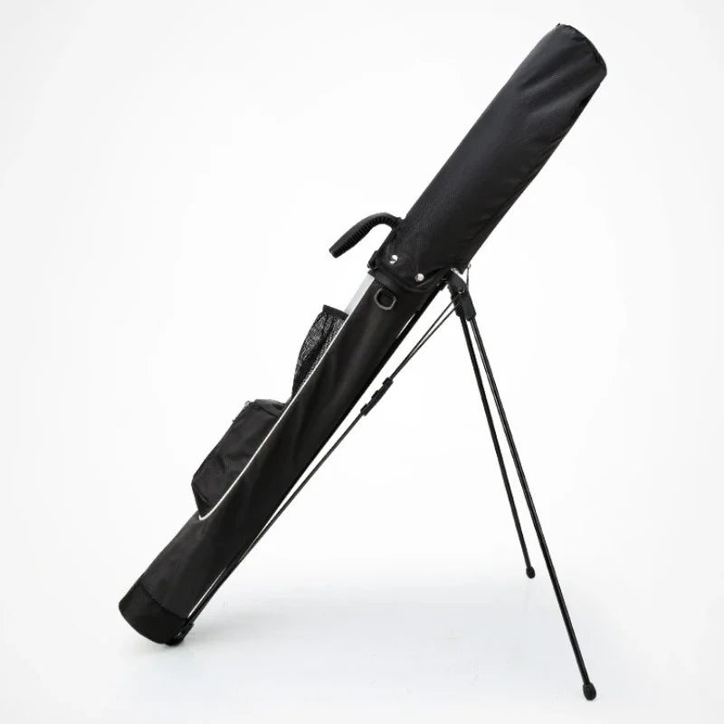 Sac de golf pencil ultraléger – coloris noir sur ses pieds