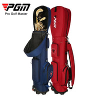Sac de voyage golf à roulettes – gros plan sur le capot ouvert des modèles bleu marine et rouge