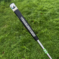 Putter maillet noir à trou central – grip noir texturé à embout blanc
