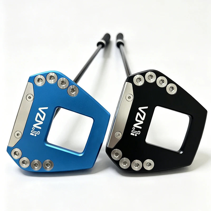 Putter maillet à tête évidée – têtes bleue et noire vues de dessus, avec leur manche