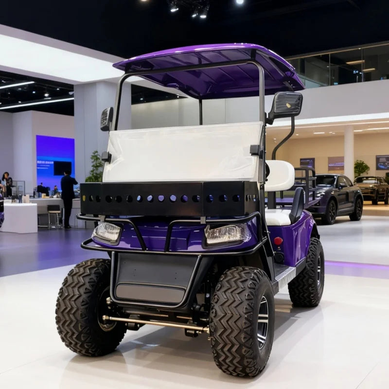 Voiturette de golf 2 à 10 places – vue de trois quarts avant, caisse avant et pneus crantés