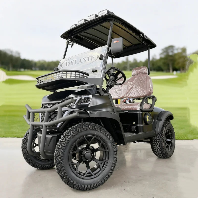 Voiturette de golf électrique tout-terrain – vue de trois quarts avant avec pare-chocs et gros pneus