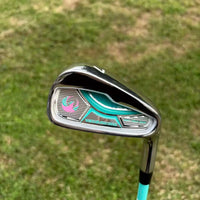 Fer 7 golf dos creux – version femme, tête turquoise et manche graphite