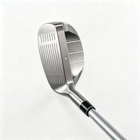 Chipper golf droitier – face rainurée de la tête vue de côté