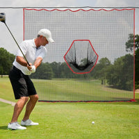 Filet de golf à suspendre – golfeur au départ devant le filet en extérieur