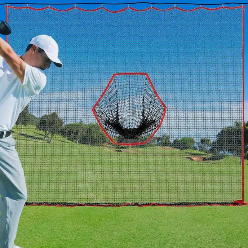 Filet de golf à suspendre – cible centrale en gros plan avec golfeur
