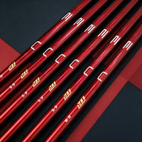 Manche de golf graphite rouge – six manches alignés avec le flex gravé