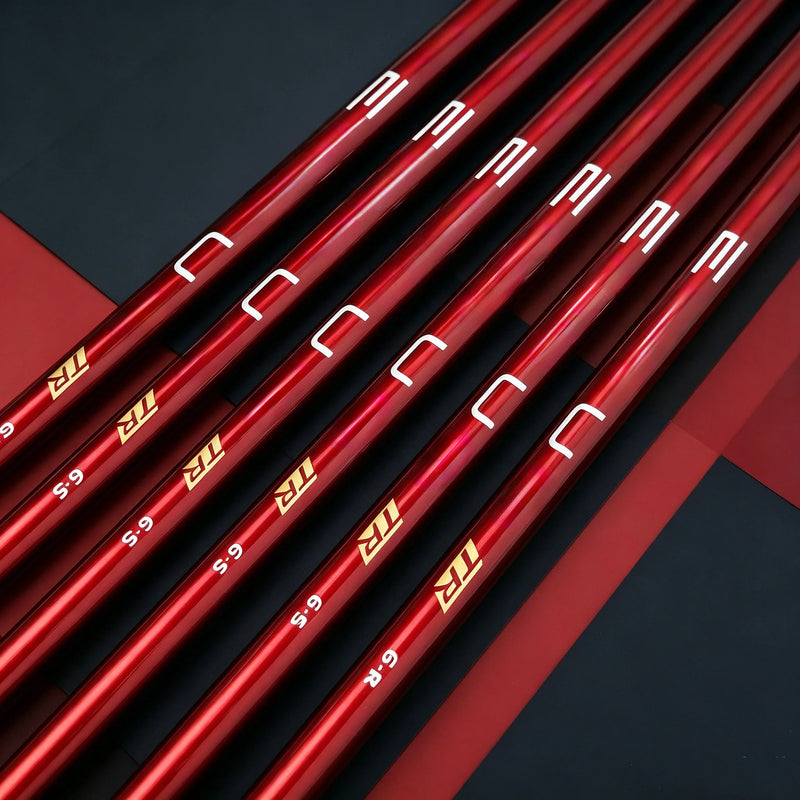 Manche de golf graphite rouge – six manches alignés avec le flex gravé
