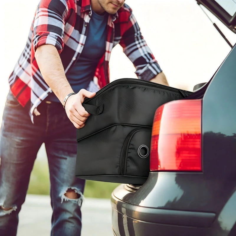 Organisateur de coffre de golf – golfeur qui range le sac dans le coffre d'une voiture