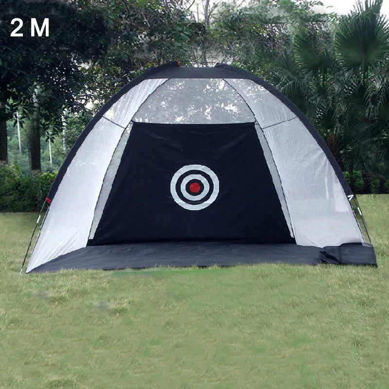 Filet de golf tente noire – vue de face de la tente de 2 m dans un jardin