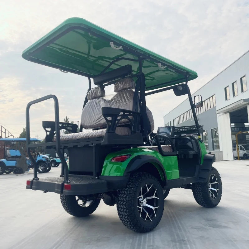 Buggy de golf électrique tout-terrain vert – vue de trois quarts arrière avec banquette