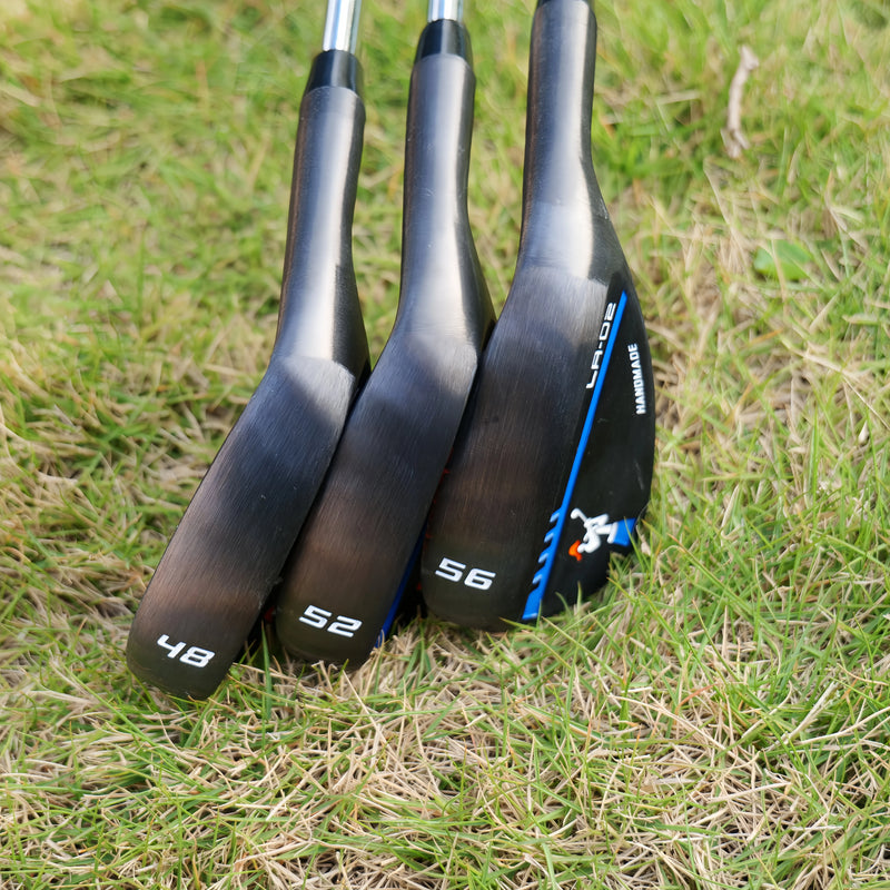 Wedge de golf forgé – lot de 3 wedges 48°, 52° et 56°, vue de la semelle