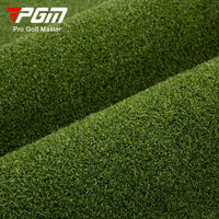 Tapis de practice golf – détail des fils de gazon synthétique