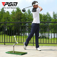 Entraîneur de swing golf rotatif 360° – golfeur en finish, balle qui tourne autour du support
