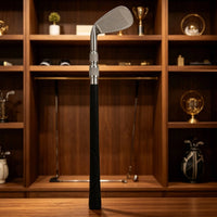 Chipper golf télescopique – club rangé dans une armoire à trophées