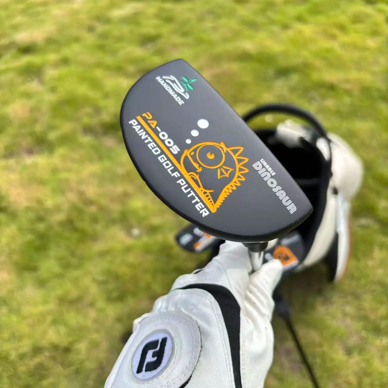 Putter maillet demi-lune noir pour droitier, manche acier, 32 à 36 pouces