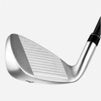 Set de golf complet droitier – face rainurée d'un fer en gros plan