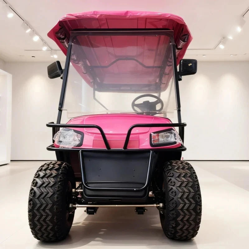 Voiturette de golf électrique multifonction rose – vue de face avec pare-brise et pneus crantés