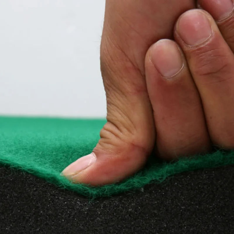 Tapis de putting 300 x 100 cm – texture du velours brossé pincée entre les doigts