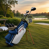 Set de golf complet gaucher – sac trépied et couvre-clubs sur l'herbe
