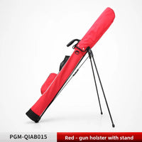Sac de golf pencil ultraléger – sac rouge sur son trépied, vue de trois quarts