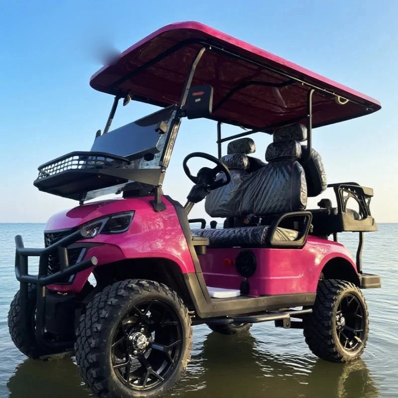 Voiturette de golf tout-terrain 4 places – vue de trois quarts avant, panier, pare-chocs et pneus tout-terrain