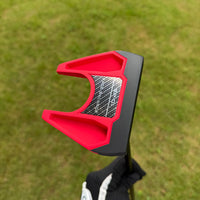 Putter maillet rouge à face équilibrée – dessus de la tête avec l'insert à motif en fibres