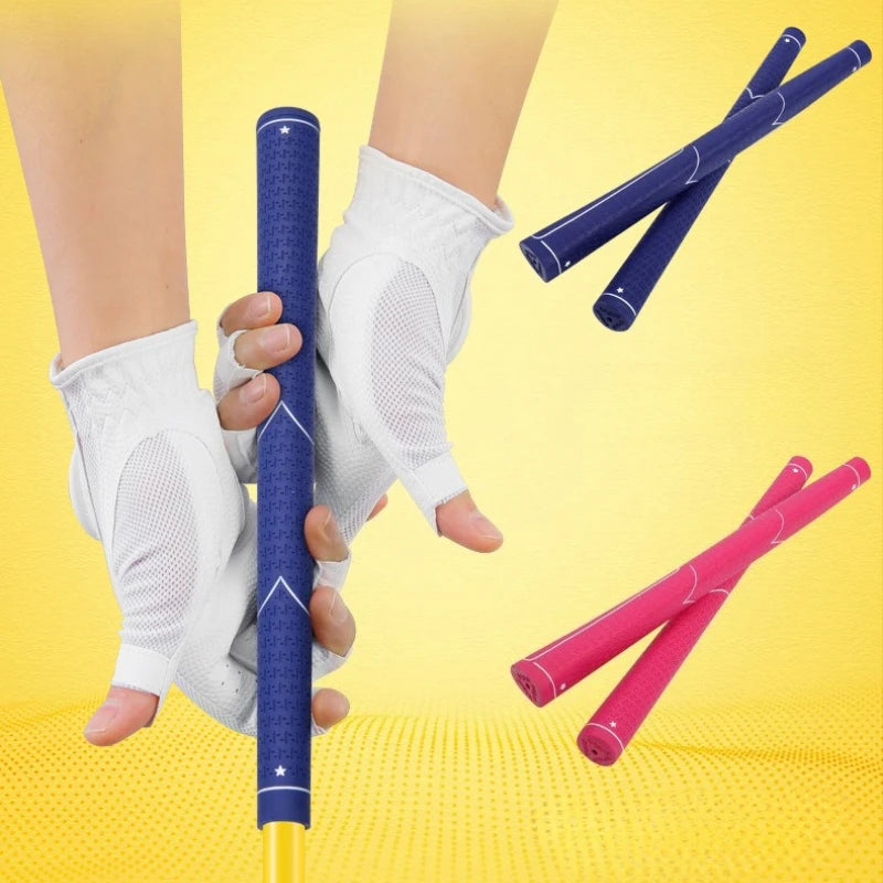 Driver de golf junior – grip texturé tenu par une main gantée et grips de couleur