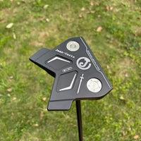Putter maillet noir CNC – tête noire vue de dessus avec les poids vissés