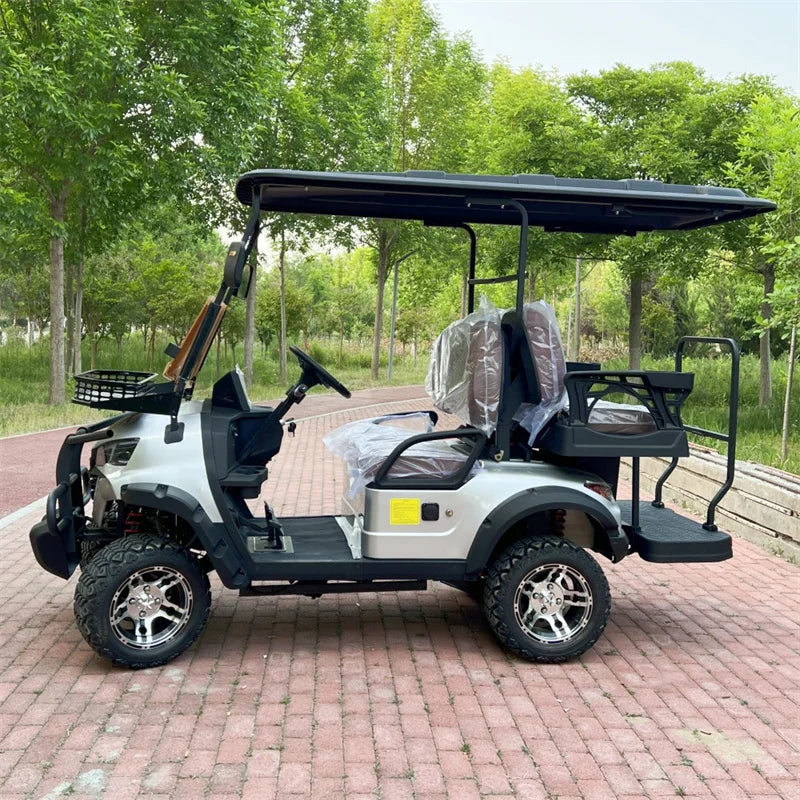 Voiturette de golf électrique de chasse 4 places argent – vue de profil avec panier avant