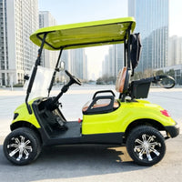 Voiturette de golf électrique – vue de côté avec porte-sac à l'arrière et sièges marron
