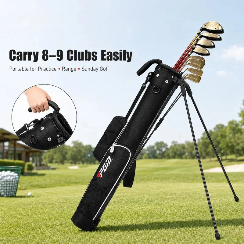 Sac de golf pencil ultraléger – sac noir sur le gazon avec huit à neuf clubs et un détail de la poignée