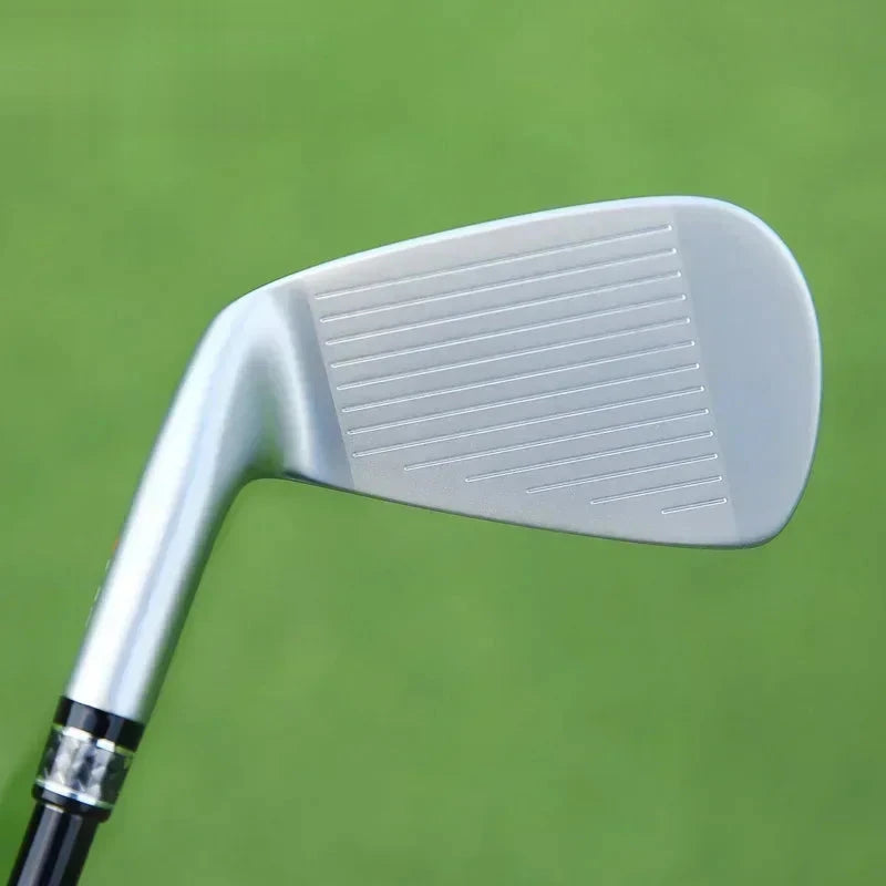 Fer 7 golf forgé – face à rainures sur le green