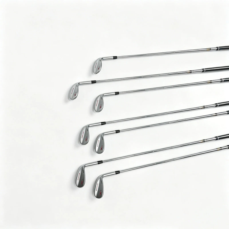 Wedge de golf haute rotation – plusieurs wedges alignés sur fond blanc
