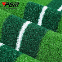 Tapis de putting bicolore – détail du gazon et de la ligne blanche d'alignement