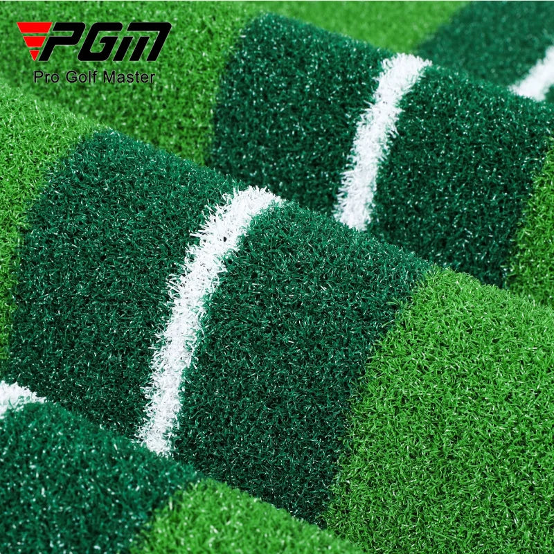 Tapis de putting bicolore – détail du gazon et de la ligne blanche d'alignement