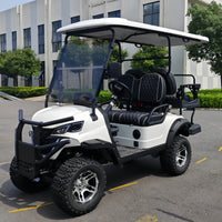 Voiturette de golf électrique lithium blanche – vue de trois quarts avant avec pare-chocs