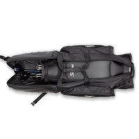 Housse de voyage golf – housse ouverte à plat avec un sac de golf à l'intérieur
