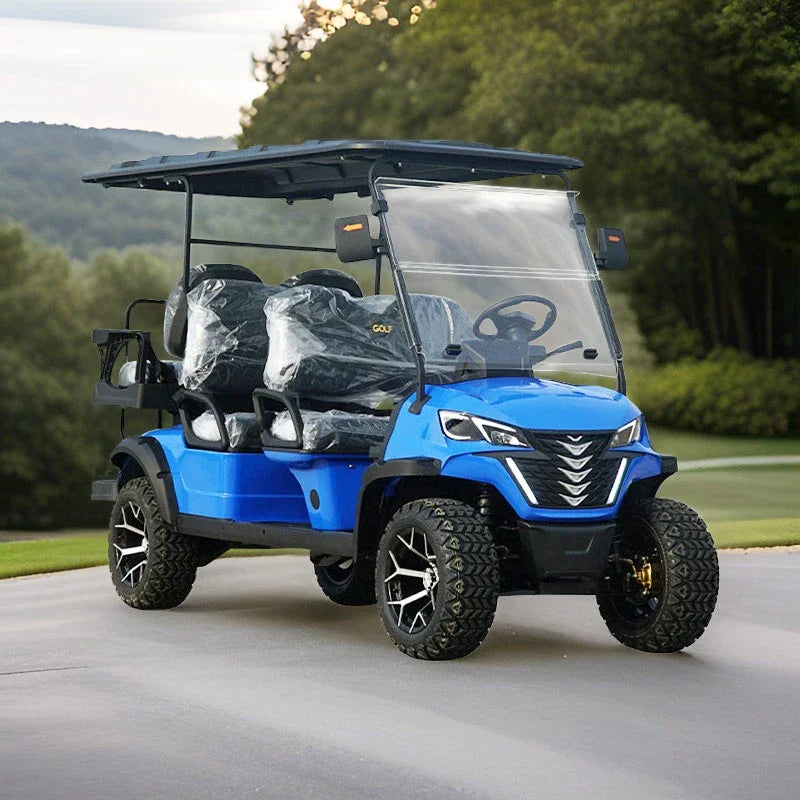Voiturette de golf électrique surélevée – version bleue au bord d'un parcours
