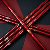 Manche de golf graphite rouge – manches croisés, flex gravé sur chaque manche