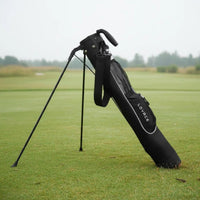 Sac de golf pencil autoportant – debout sur le gazon