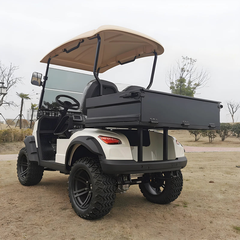 Voiturette de golf électrique de luxe – version blanche à benne arrière en trois quarts arrière